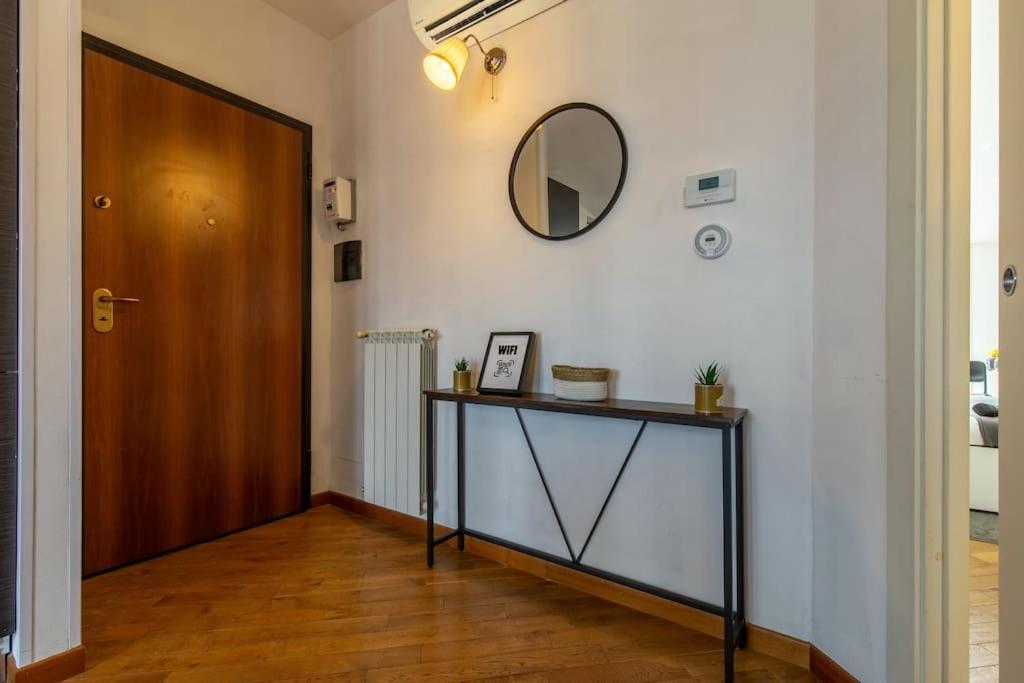 Апартаменти Unique & Strategic Flat, 50M From M4 Station Мілан Екстер'єр фото