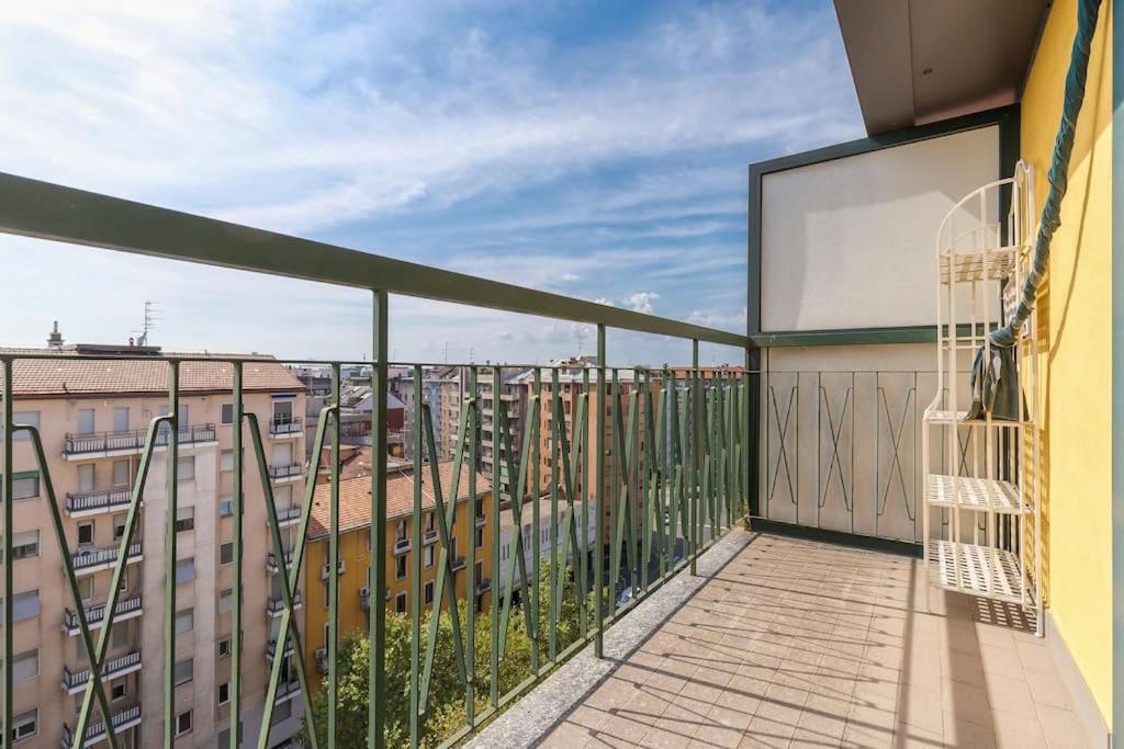 Апартаменти Unique & Strategic Flat, 50M From M4 Station Мілан Екстер'єр фото